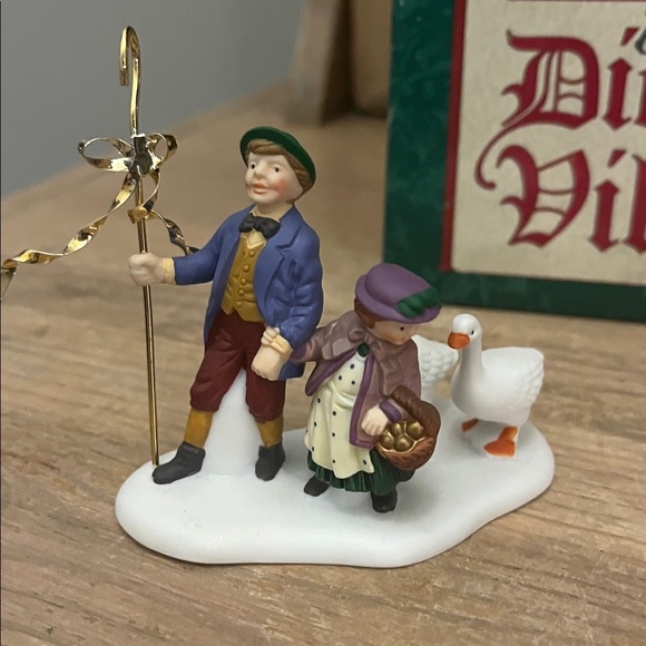 Dept 56 Twelve Days of Christmas
“Six Geese A-Laying” Handpainted Porcelain - Picture 2 of 7